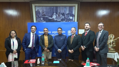Group photo of Rutgers staff with Indian delegation