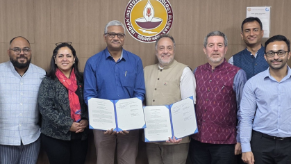 Group photo of MOU signing at IIT Madras with Rutgers