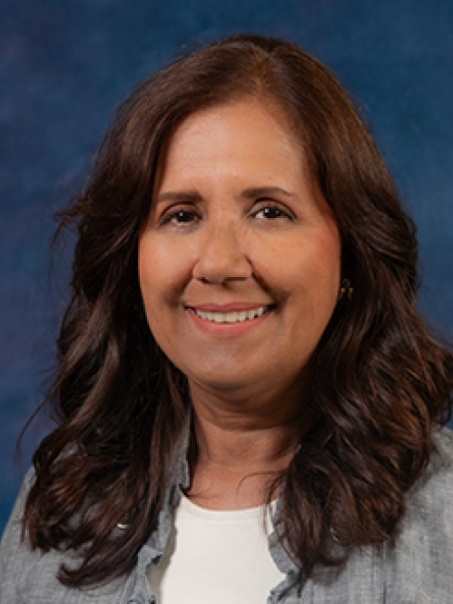 caroline foga headshot