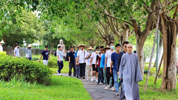 mindful walking